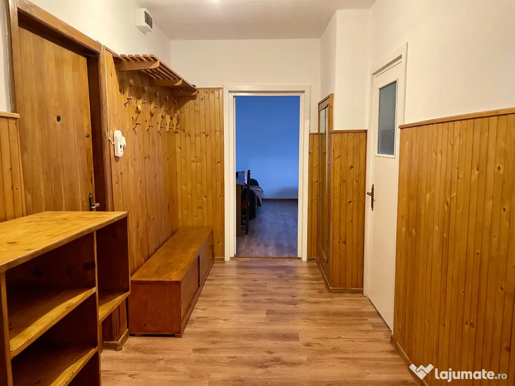 (PF) persoana fizica inchiriez apartament cu 2 camere pe str. Plopilor