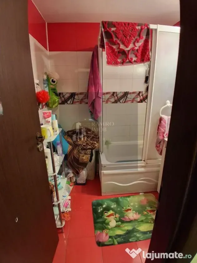 OCAZIE 3 CAMERE METROU GORJULUI