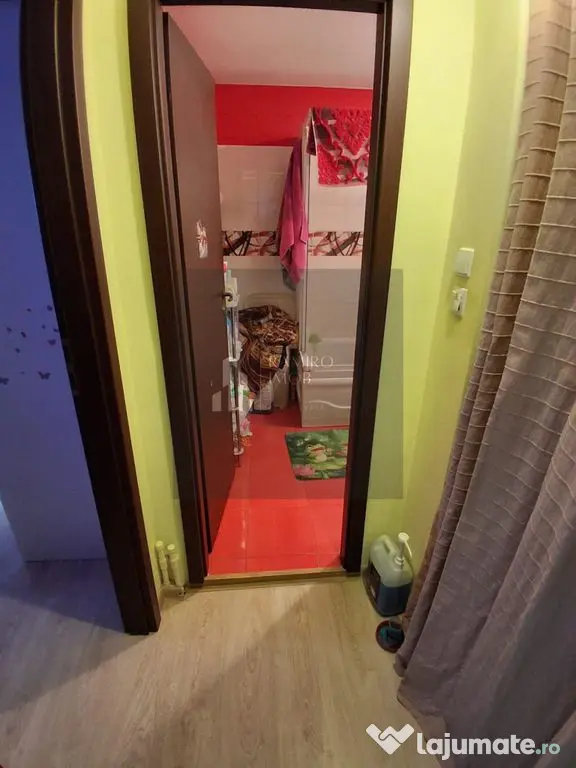 OCAZIE 3 CAMERE METROU GORJULUI