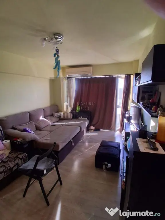 OCAZIE 3 CAMERE METROU GORJULUI
