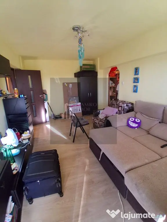 OCAZIE 3 CAMERE METROU GORJULUI