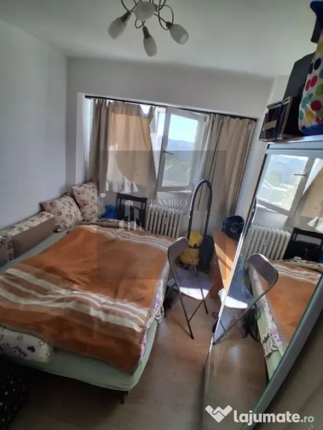 OCAZIE 3 CAMERE METROU GORJULUI