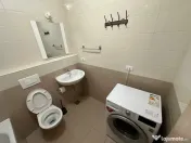 Inchiriez apartament cu 2 camere si gradina in zona coresi 