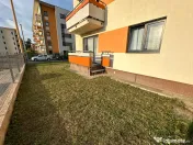 Inchiriez apartament cu 2 camere si gradina in zona coresi 
