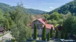 Casă de vacanță cu 9 camere de vânzare Moieciu de Jos