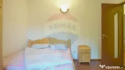 Casă de vacanță cu 9 camere de vânzare Moieciu de Jos