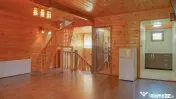 Casă de vacanță cu 9 camere de vânzare Moieciu de Jos