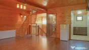 Casă de vacanță cu 9 camere de vânzare Moieciu de Jos
