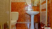Casă de vacanță cu 9 camere de vânzare Moieciu de Jos 