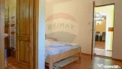 Casă de vacanță cu 9 camere de vânzare Moieciu de Jos 