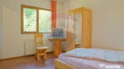 Casă de vacanță cu 9 camere de vânzare Moieciu de Jos 