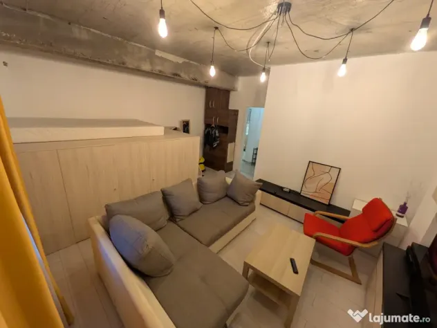 Închiriez studio (garsoniera) 350 €