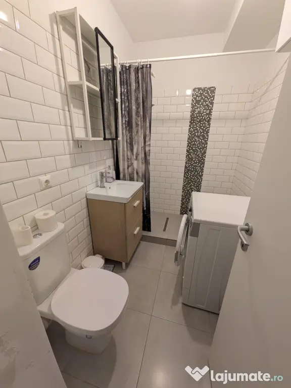 Închiriez studio (garsoniera) 350 €