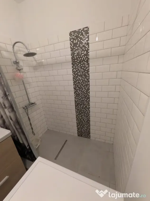 Închiriez studio (garsoniera) 350 €