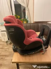 Scaun britax cu prindere isofix