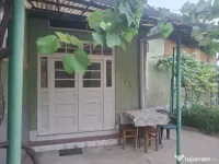 Închiriez apartament 2 camere la casă