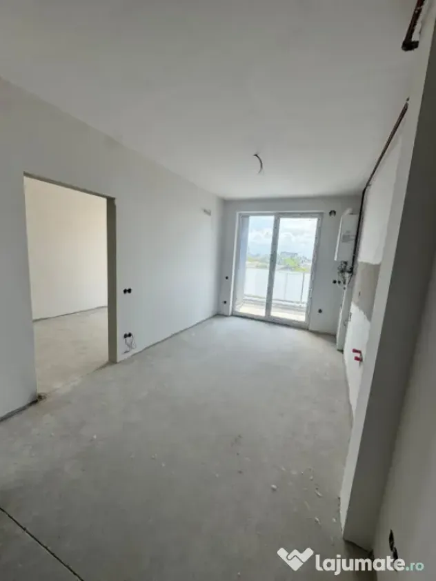 Apartament 2 camere, 43 mp, zona Sasar