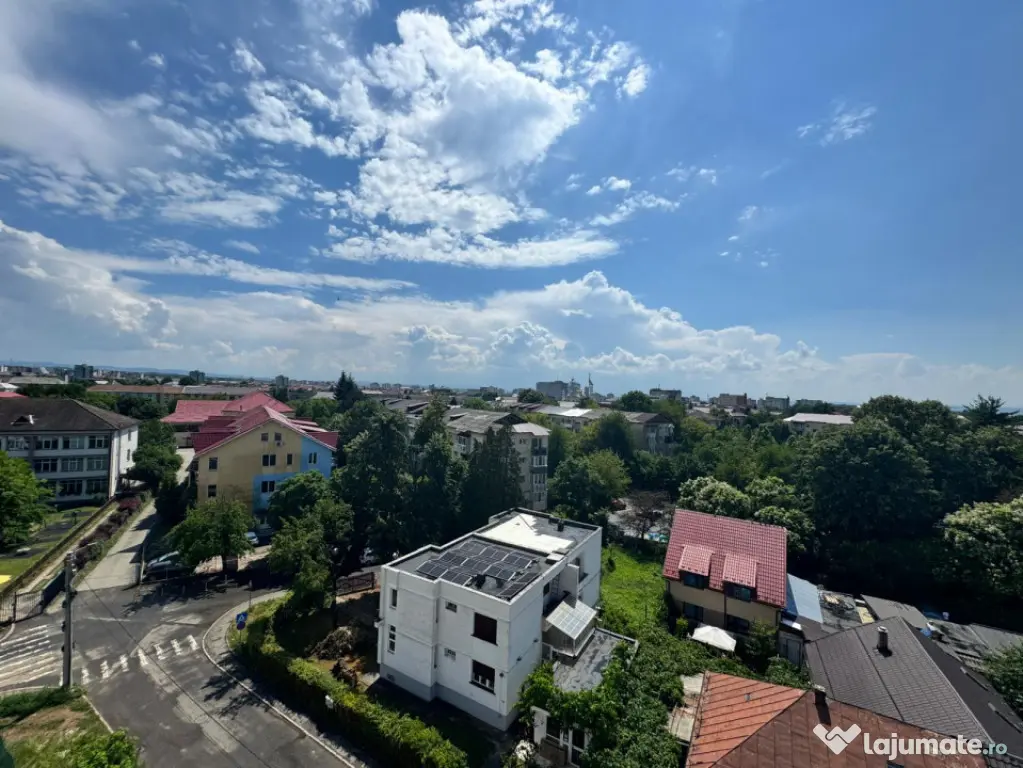 Apartament nou, priveliște superbă, confort modern și o l