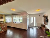 Casă mobilată și utilată, renovată complet, teren 1.... 