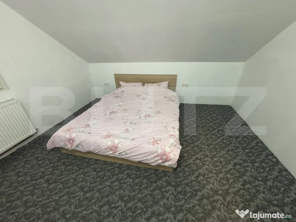 Casa de vanzare, in zona linistita, cu 5 dormitoare