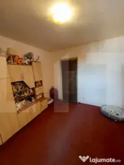 Apartament 3 camere, Decomandat 