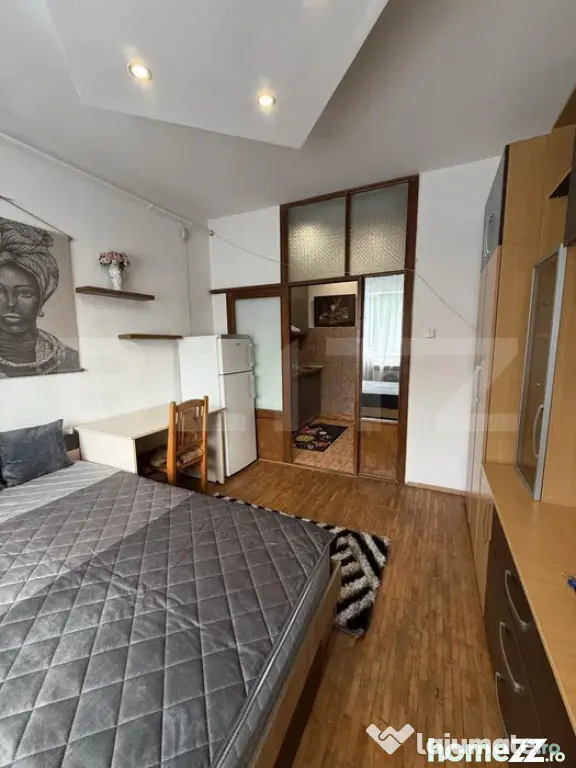 Garsonieră luminoasă, 20 mp, baie renovată, etaj intermed
