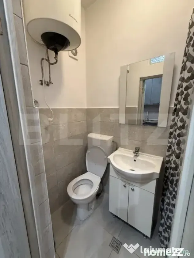 Garsonieră luminoasă, 20 mp, baie renovată, etaj intermed