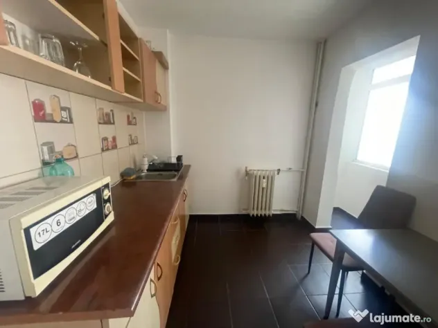 Apartament 2 camere, decomandat, zona Garii-Randez Vous