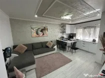 Apartament cu 3 camere de , zona Comisia Centrala