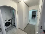 Apartament cu 3 camere de , zona Comisia Centrala 