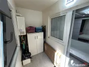 Apartament cu 3 camere de , zona Comisia Centrala 