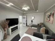 Apartament cu 3 camere de , zona Comisia Centrala 