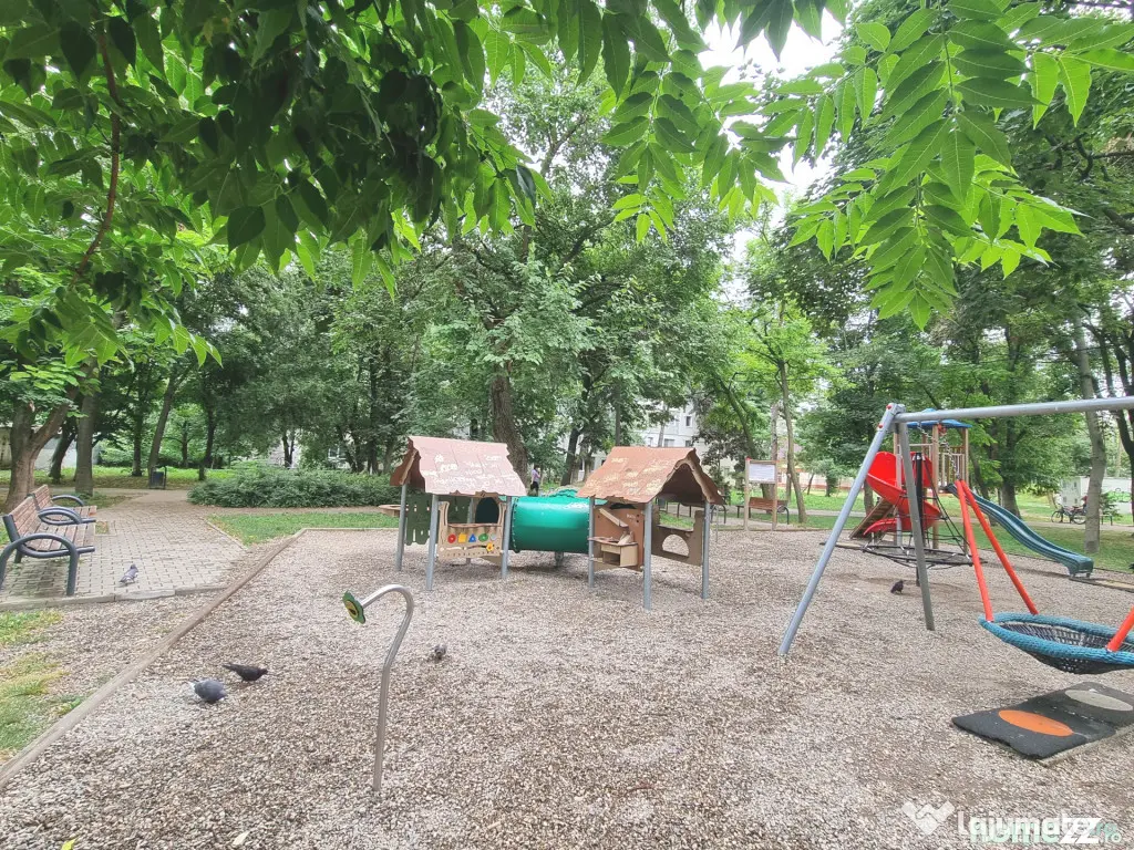 Ultracentral- Apartament 2 camere, etaj 1, liber, cu parc l?