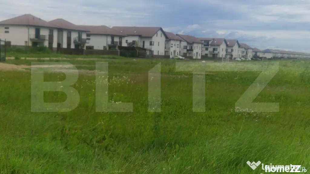 Teren extravilan posibilitate de a trece in intravilan zona - Ghimbav (Brasov)