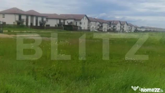 Teren extravilan posibilitate de a trece in intravilan zona - Ghimbav (Brasov)