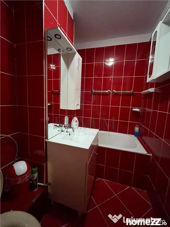 Olimpia - 2 Camere - Etaj 1 - Bloc izolat - Zona excelenta