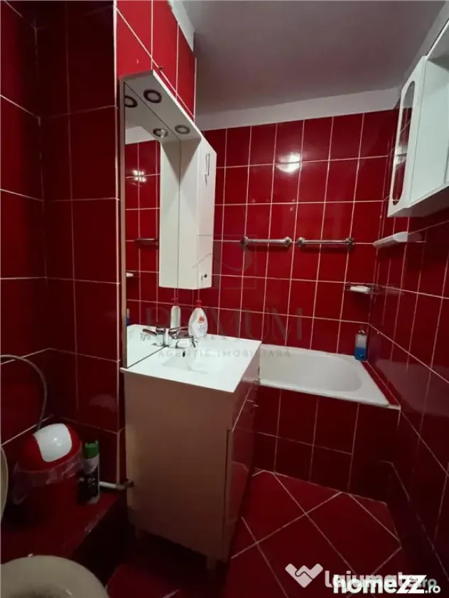 Olimpia - 2 Camere - Etaj 1 - Bloc izolat - Zona excelenta