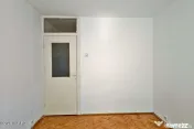 Soarelui - Scoala 30 - 3 Camere, Decomandat, 2 Bai, Etaj ... 
