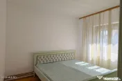 Soarelui - Scoala 30 - 3 Camere, Decomandat, 2 Bai, Etaj ... 