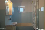 Soarelui - Scoala 30 - 3 Camere, Decomandat, 2 Bai, Etaj ... 