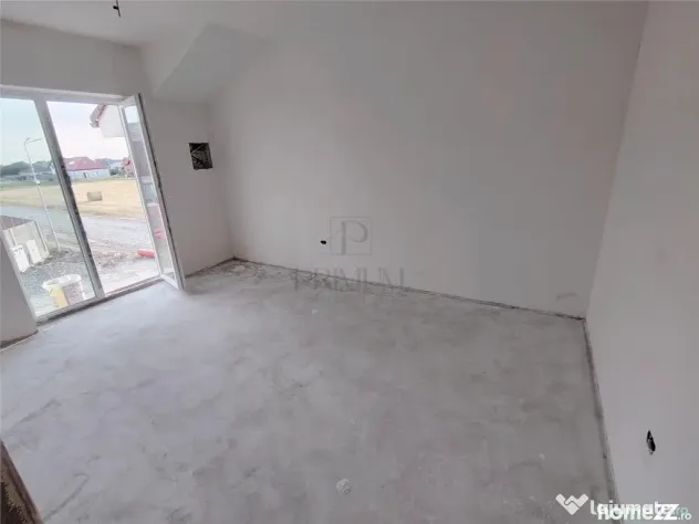 DUPLEX 4 CAMERE - DORMITOR LA PARTER - BUCATARIE INCHISA - Mosnita Veche (Timis)