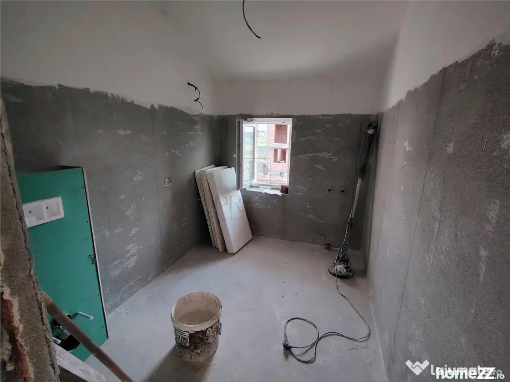 DUPLEX 4 CAMERE - DORMITOR LA PARTER - BUCATARIE INCHISA - Mosnita Veche (Timis)