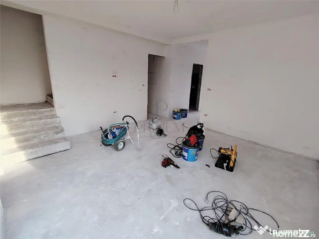DUPLEX 4 CAMERE - DORMITOR LA PARTER - BUCATARIE INCHISA - Mosnita Veche (Timis)