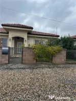 Duplex cochet, zona excelenta, drum asfaltat , toate utilita