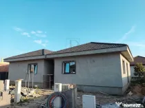 Duplex 4 camere - despartit prin CT - zona foarte buna - asf