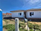 Duplex 4 camere - despartit prin CT - zona foarte buna - asf 