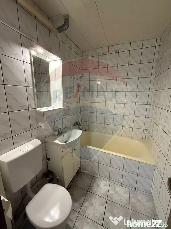 Chirie ap 3 Camere cu loc de parcare inclus bld. Bucuresti