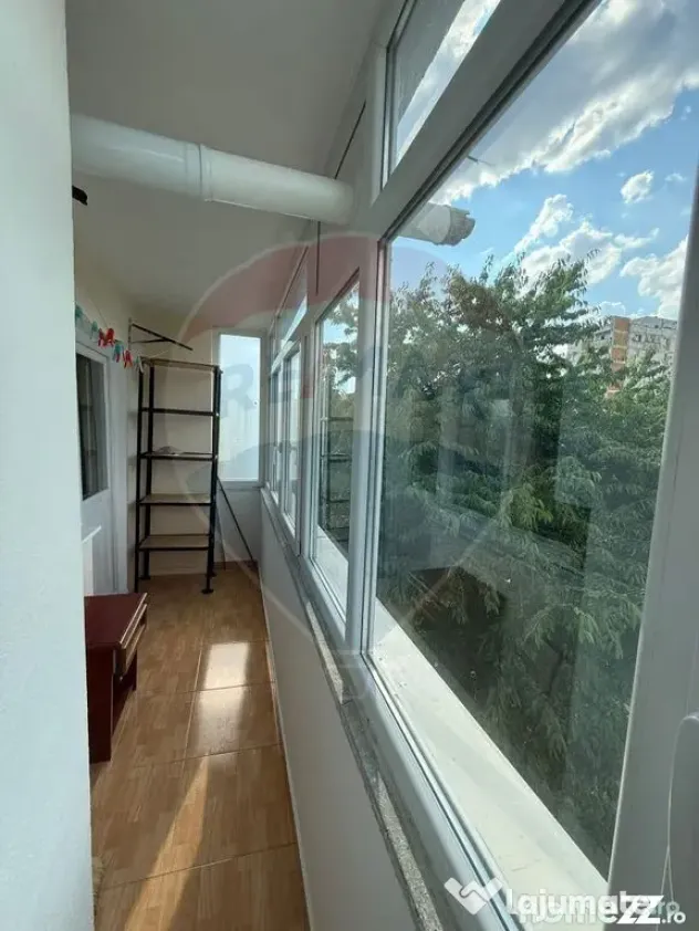 Chirie ap 3 Camere cu loc de parcare inclus bld. Bucuresti