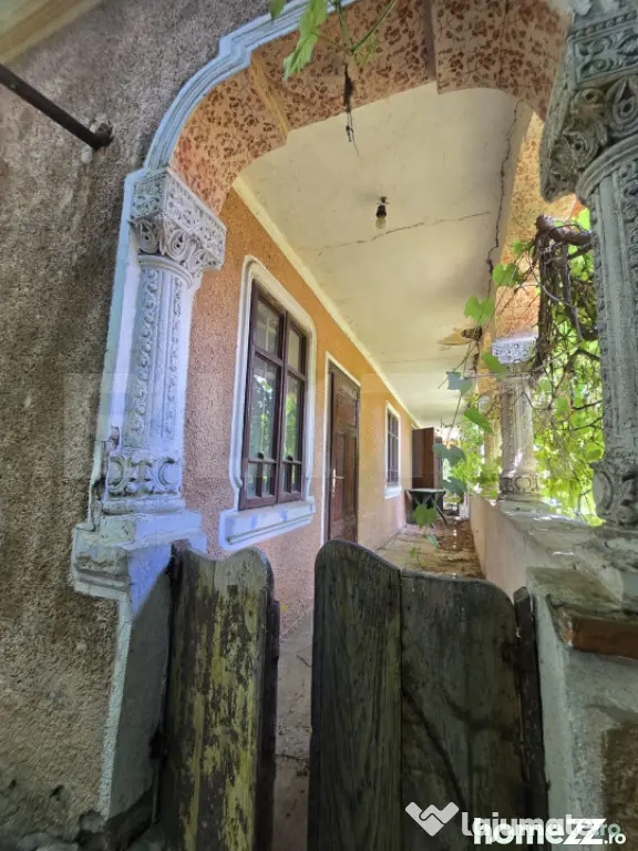 Casă de vânzare, 88 mp, zona Tomșani