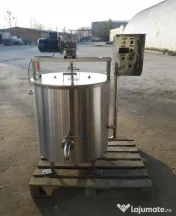 Rezervoare și mixere de proces din oțel inoxidabil pentru industria alimentară 